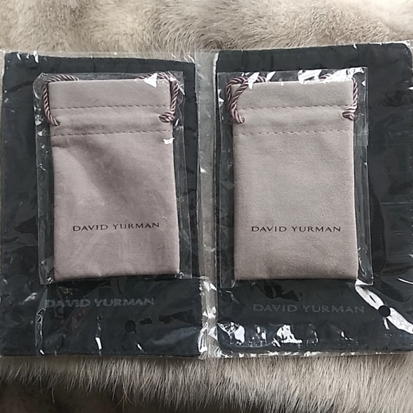David Yurman Jewelry Pouch & Polishing Cloth 2 Set - Picture 1 of 6